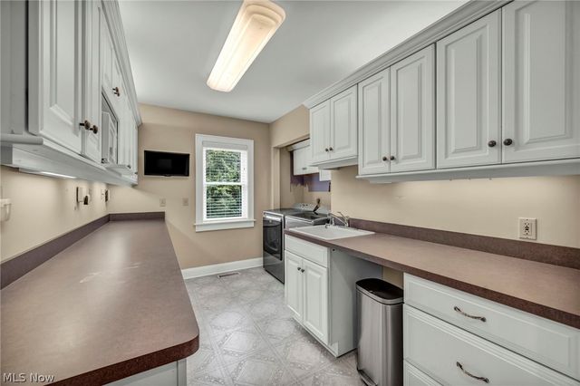 9773 Broadway Drive, Chagrin Falls, OH 44023