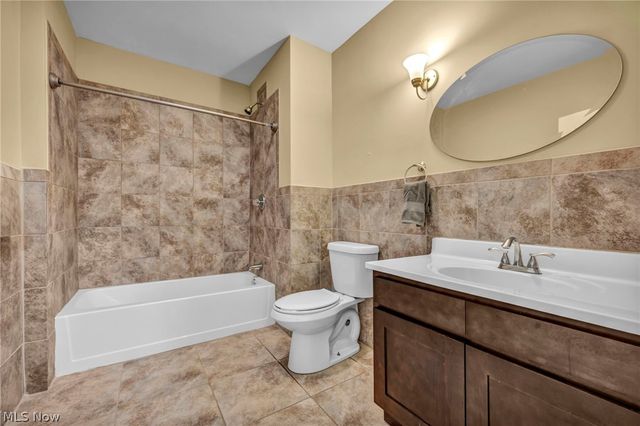 9773 Broadway Drive, Chagrin Falls, OH 44023