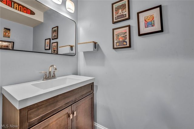 9773 Broadway Drive, Chagrin Falls, OH 44023