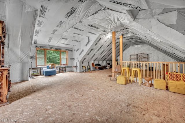 9773 Broadway Drive, Chagrin Falls, OH 44023