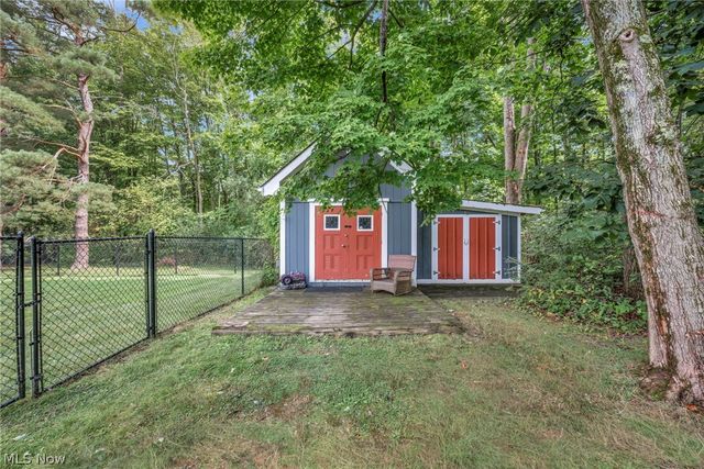 9773 Broadway Drive, Chagrin Falls, OH 44023