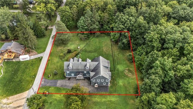 9773 Broadway Drive, Chagrin Falls, OH 44023