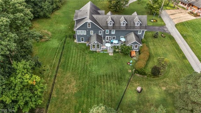 9773 Broadway Drive, Chagrin Falls, OH 44023