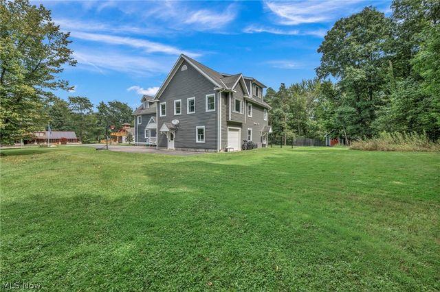9773 Broadway Drive, Chagrin Falls, OH 44023