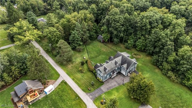 9773 Broadway Drive, Chagrin Falls, OH 44023