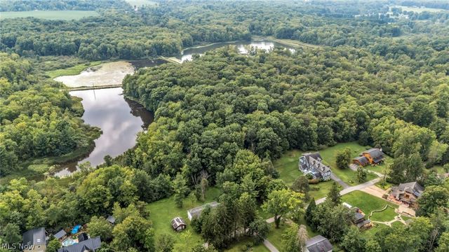 9773 Broadway Drive, Chagrin Falls, OH 44023