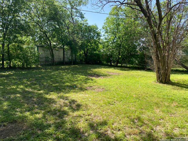 450 Overhill Dr, San Antonio, TX 78228