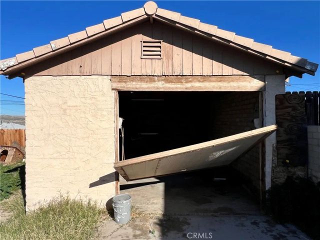 1151 Flora, Barstow, CA 92311