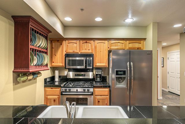 227 Olympic Valley Rd Unit 48, Olympic Valley, CA 96146