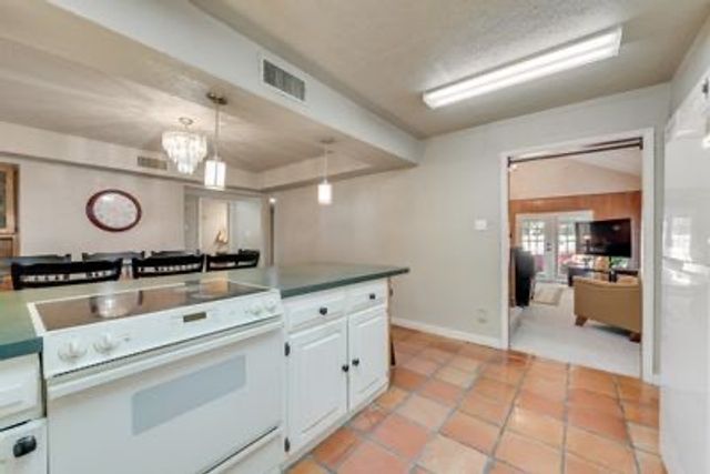 2308 Louise Lane, Ennis, TX 75119