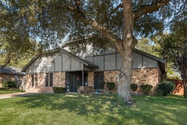 2308 Louise Lane, Ennis, TX 75119