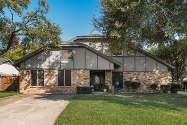 2308 Louise Lane, Ennis, TX 75119