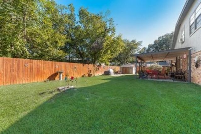 2308 Louise Lane, Ennis, TX 75119