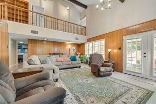 2308 Louise Lane, Ennis, TX 75119