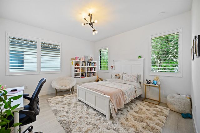 10466 SW 57th Court, Cooper City, FL 33328