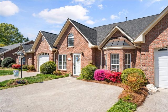 6165 Stadium Ridge Court, Clemmons, NC 27012