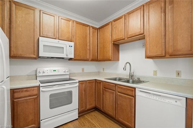 6165 Stadium Ridge Court, Clemmons, NC 27012