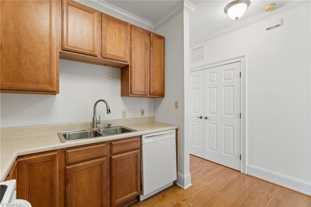 6165 Stadium Ridge Court, Clemmons, NC 27012