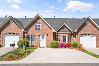 6165 Stadium Ridge Court, Clemmons, NC 27012