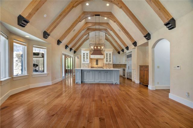 2375 E Farr Lane, Fayetteville, AR 72703