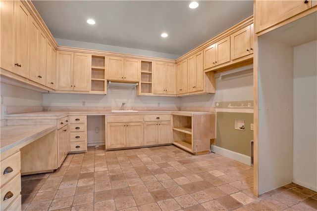 2375 E Farr Lane, Fayetteville, AR 72703
