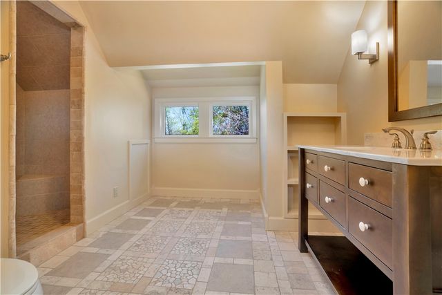 2375 E Farr Lane, Fayetteville, AR 72703