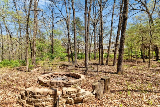 2375 E Farr Lane, Fayetteville, AR 72703