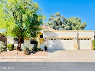297 E Desert Golf Place, Tucson, AZ 85737