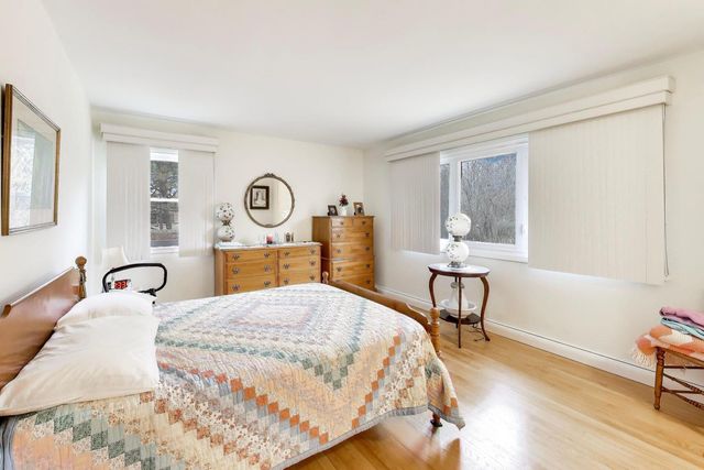 156 High Holborn, Lake Forest, IL 60045