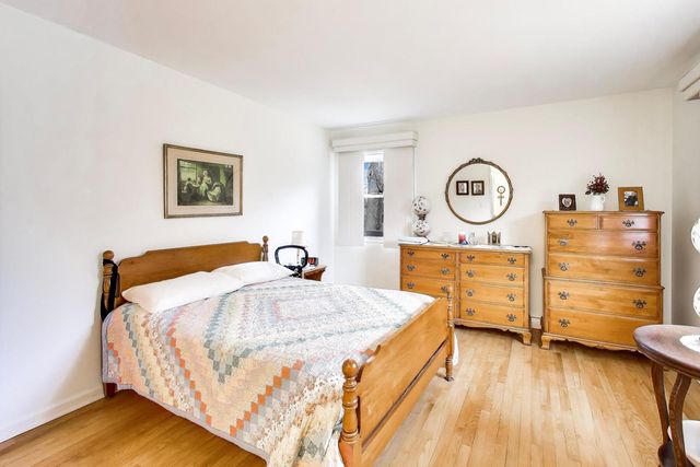 156 High Holborn, Lake Forest, IL 60045