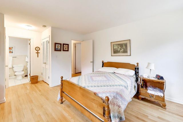 156 High Holborn, Lake Forest, IL 60045