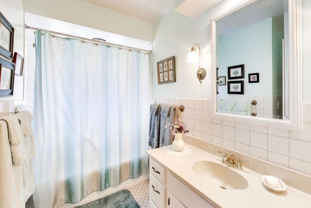 156 High Holborn, Lake Forest, IL 60045