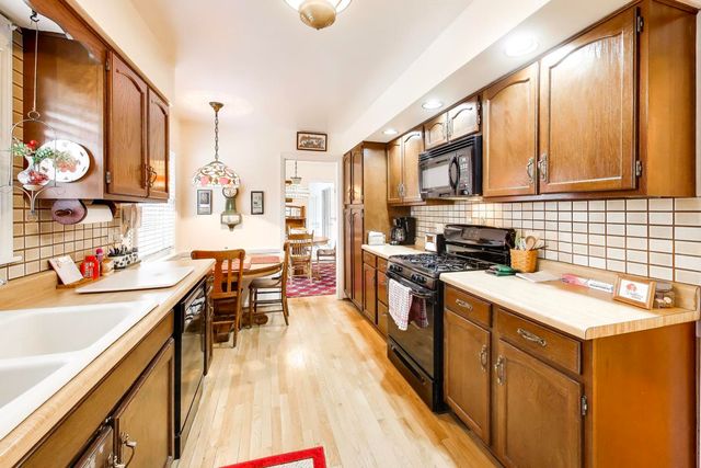 156 High Holborn, Lake Forest, IL 60045