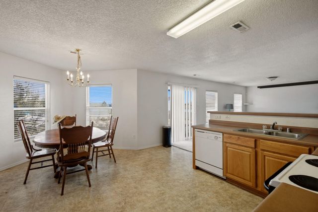 2116 Hermosa Creek Drive SW, Albuquerque, NM 87121