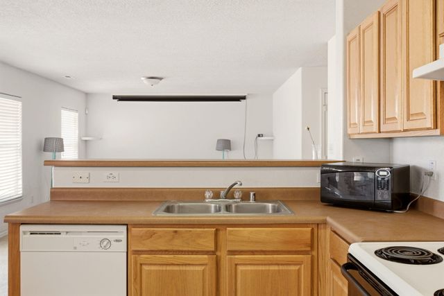 2116 Hermosa Creek Drive SW, Albuquerque, NM 87121