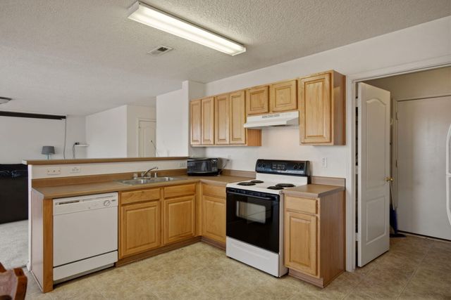 2116 Hermosa Creek Drive SW, Albuquerque, NM 87121