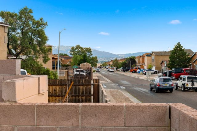 2116 Hermosa Creek Drive SW, Albuquerque, NM 87121