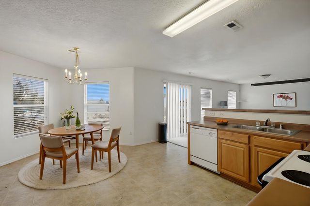 2116 Hermosa Creek Drive SW, Albuquerque, NM 87121
