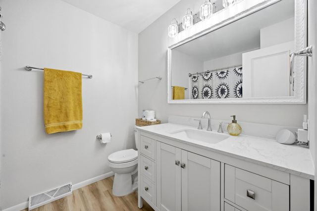 3514 Riverview Circle, Moorhead, MN 56560