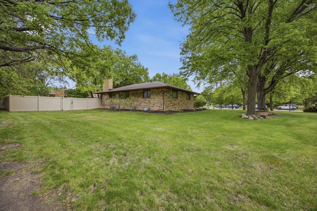 3514 Riverview Circle, Moorhead, MN 56560