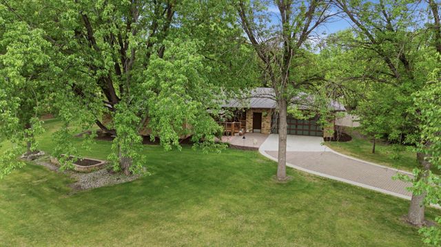 3514 Riverview Circle, Moorhead, MN 56560