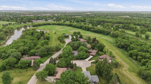 3514 Riverview Circle, Moorhead, MN 56560