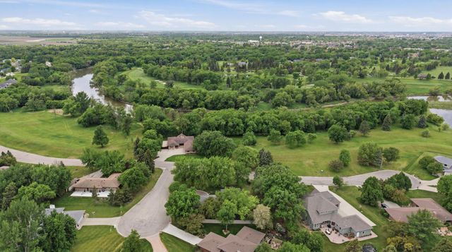 3514 Riverview Circle, Moorhead, MN 56560