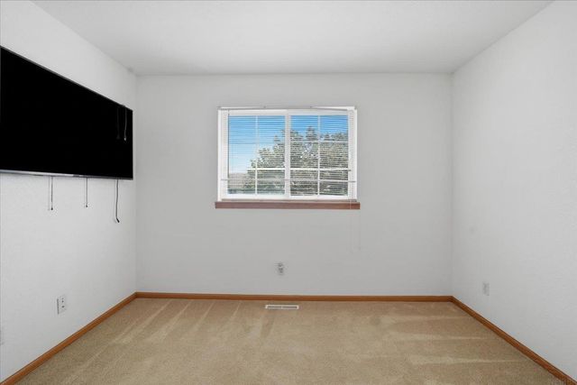 817 Jakob Lane, Evansdale, IA 50707