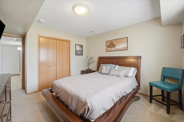 817 Jakob Lane, Evansdale, IA 50707