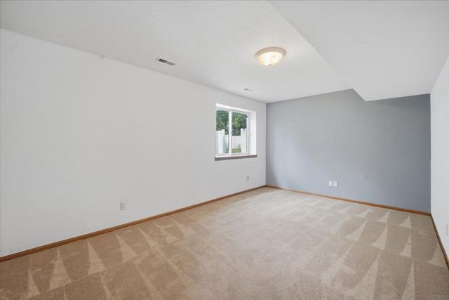 817 Jakob Lane, Evansdale, IA 50707