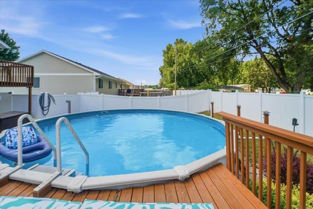 817 Jakob Lane, Evansdale, IA 50707
