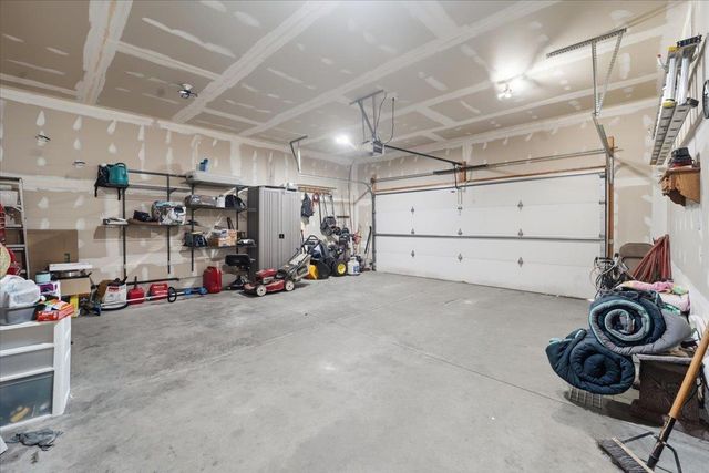 817 Jakob Lane, Evansdale, IA 50707