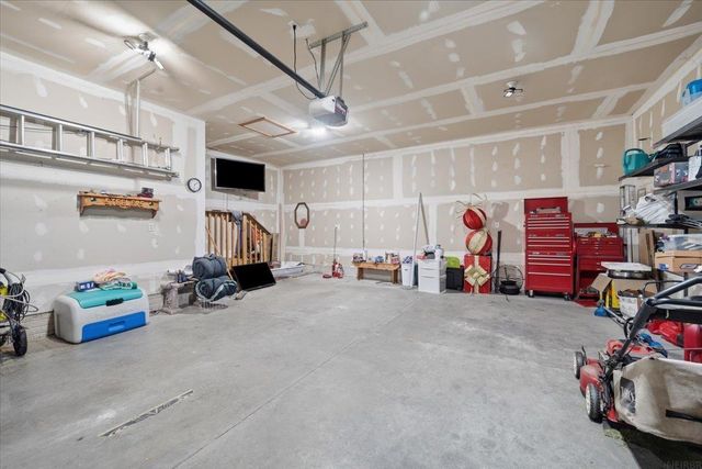 817 Jakob Lane, Evansdale, IA 50707