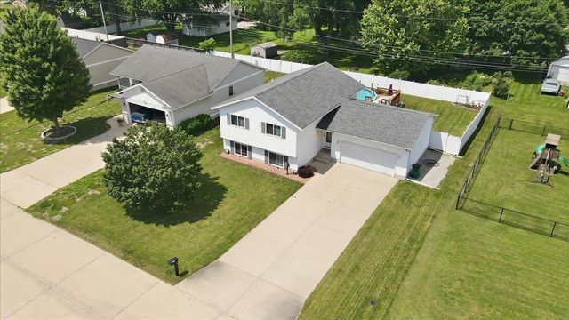 817 Jakob Lane, Evansdale, IA 50707